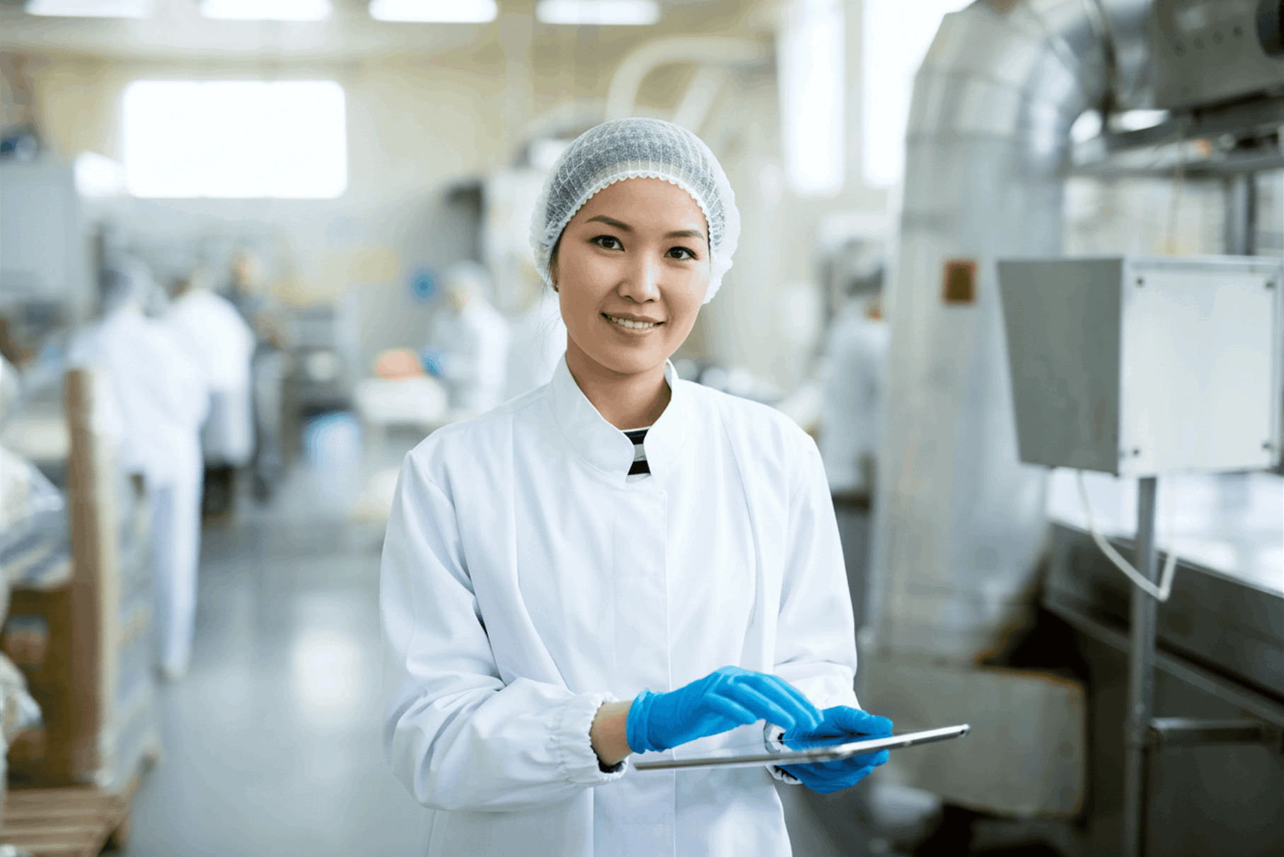 Работники цеха